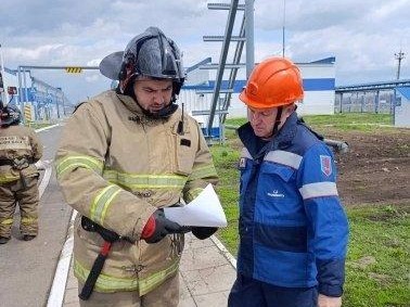 Пожарно-тактическое занятие на социально значимом объекте прошло в Красноармейском районе