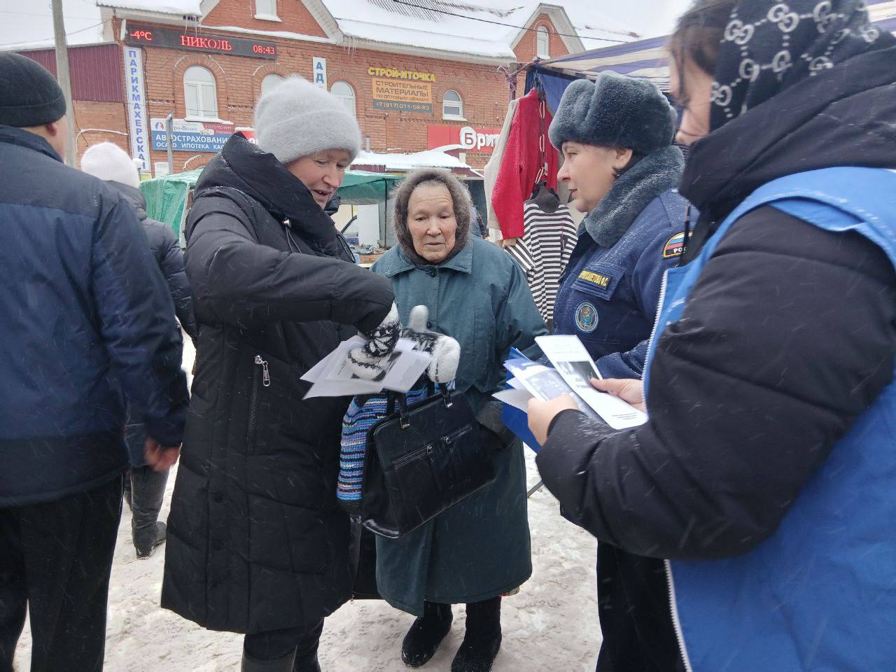 Профилактическое мероприятие, направленное на соблюдение правил пожарной безопасности в новогодние праздники, прошло и в Шенталинском районе