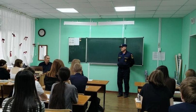 В преддверии 377-й годовщины пожарной охраны России 