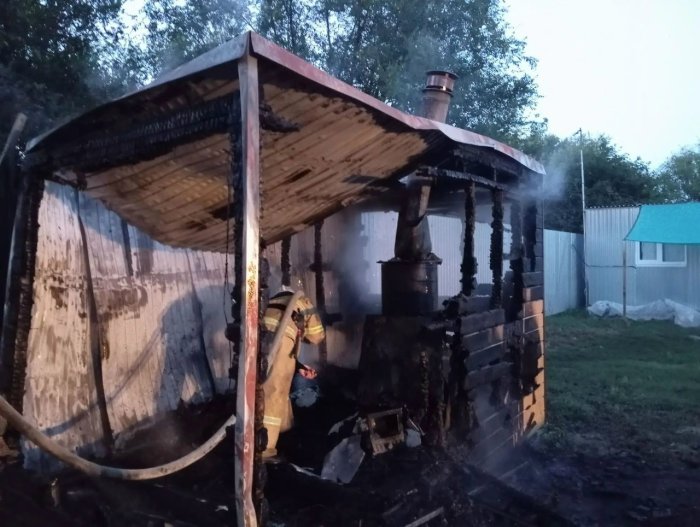 Вчера вечером в Большечерниговском районе горела баня