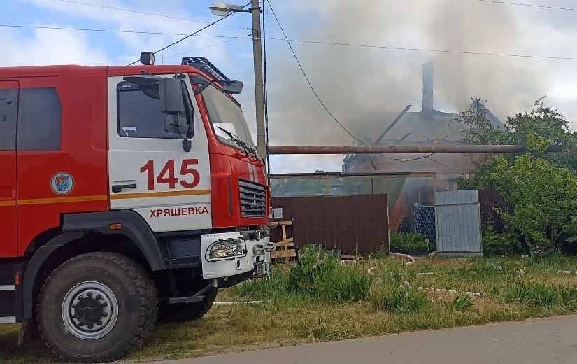 В Ставропольском районе утром загорелись дом и хозяйственные постройки на площади 130 квадратных метров
