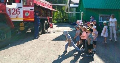 А вы сидели когда-нибудь в кабине пожарного автомобиля?