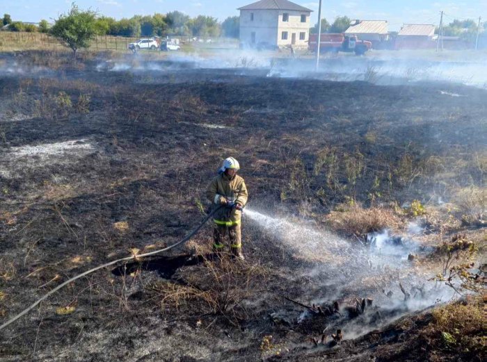 И снова пожар, но уже в Хворостянском районе   