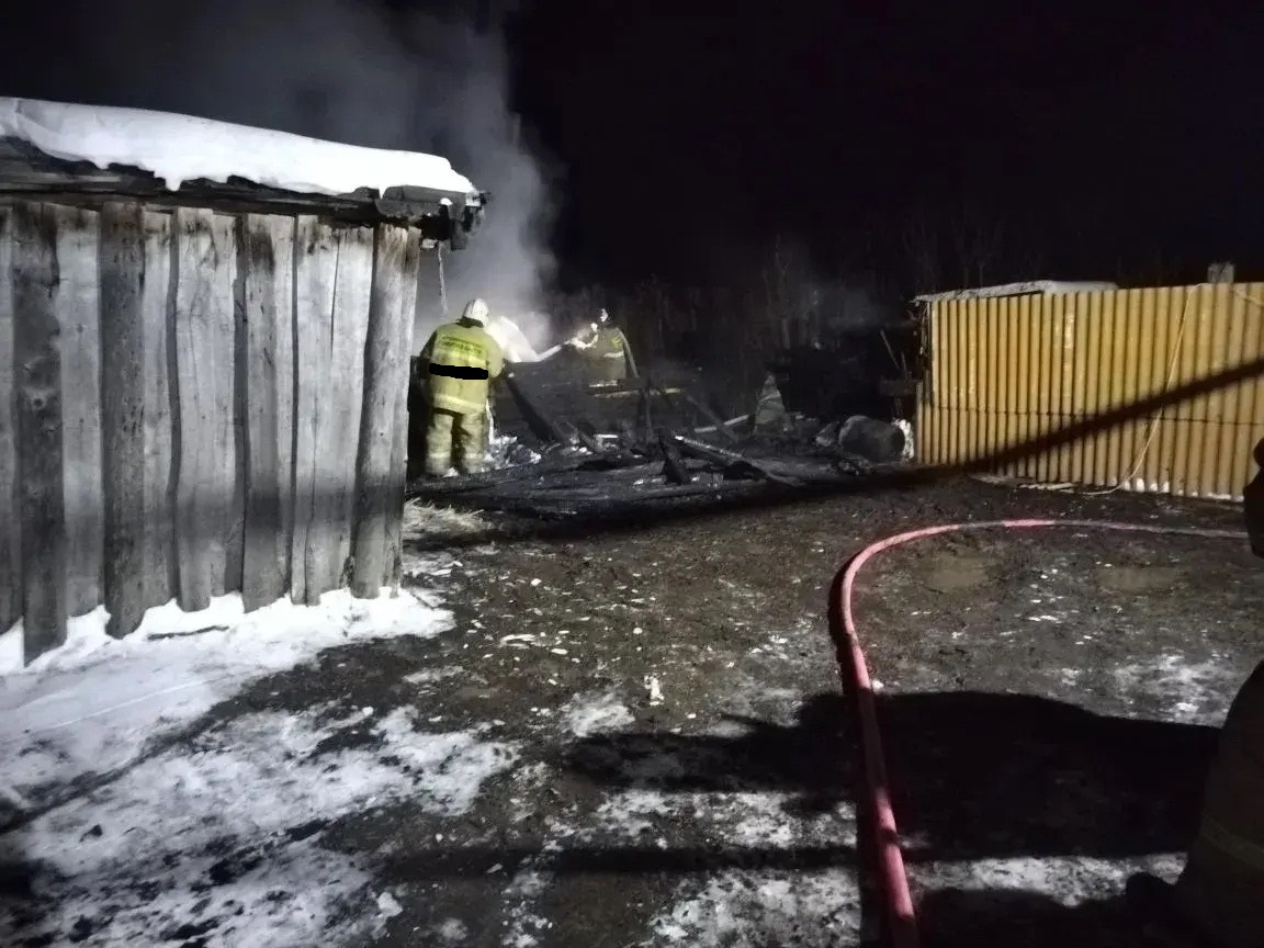 Возгорание надворных построек произошло в Кинель-Черкасском районе