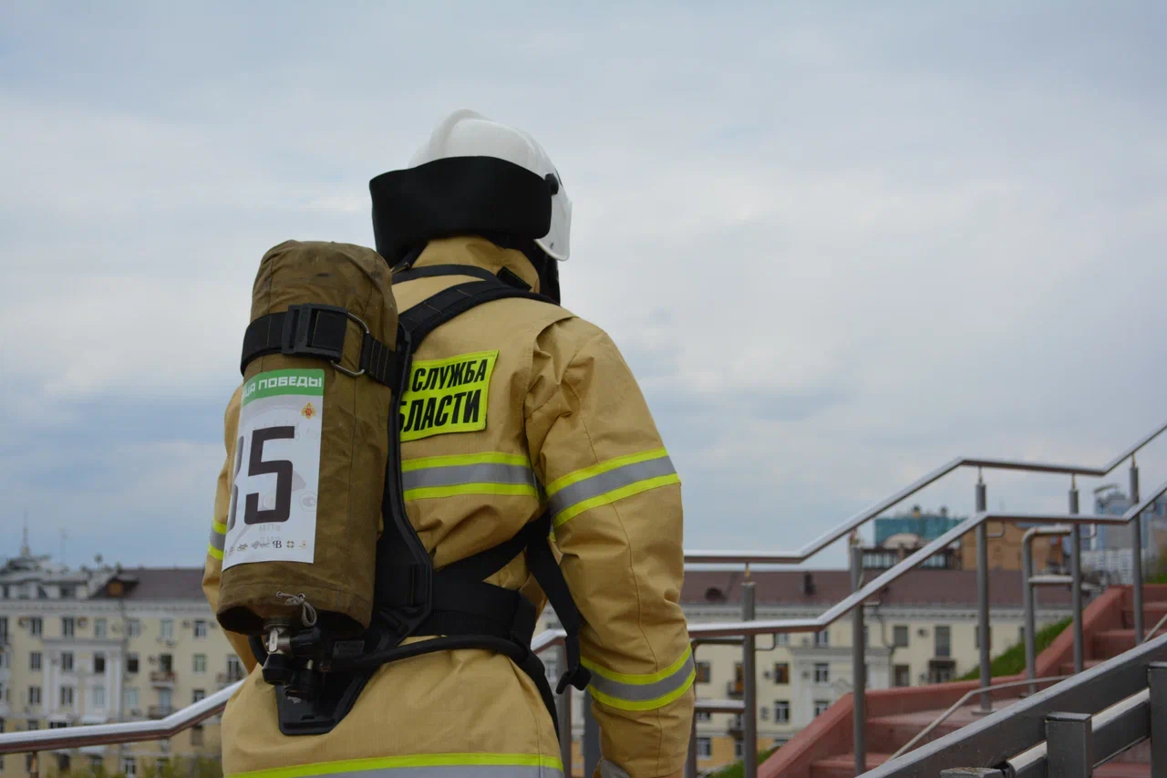 В честь 81‑й годовщины Победы и Дня пожарной охраны России в Самаре прошло торжественное мероприятие – «Лестница Победы»