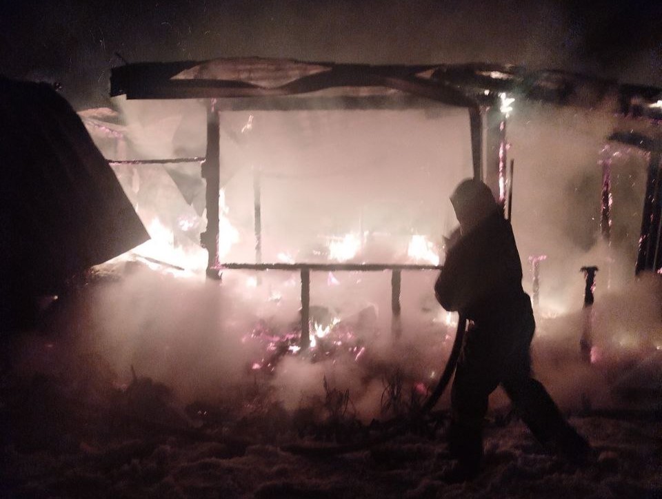 На территории муниципального района Красноярский за сутки произошли два пожара