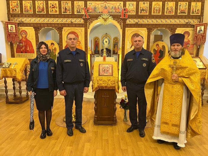 Благодарственные молебны в честь праздника иконы Божией Матери «Неопалимая Купина»