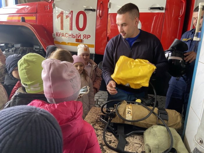 В гостях у огнеборцев Красноярского и Волжского районов