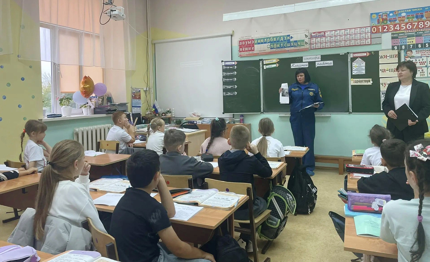 В образовательном центре села Богатое прошло обучающее занятие по пожарной безопасности