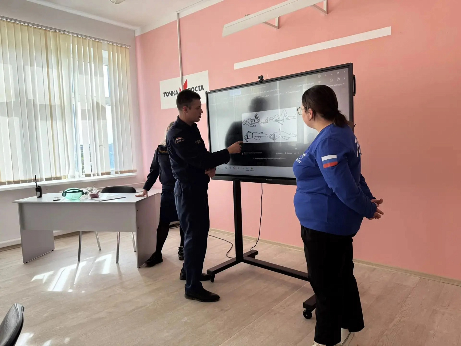  В школе села Елховка прошел открытый урок по оказанию доврачебной медицинской помощи 