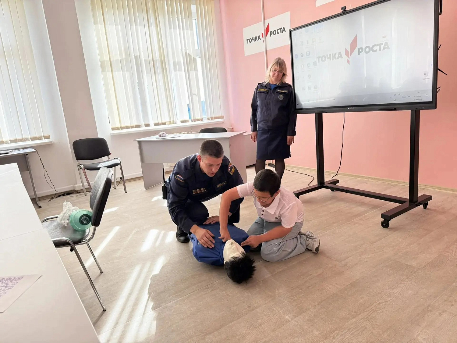  В школе села Елховка прошел открытый урок по оказанию доврачебной медицинской помощи 