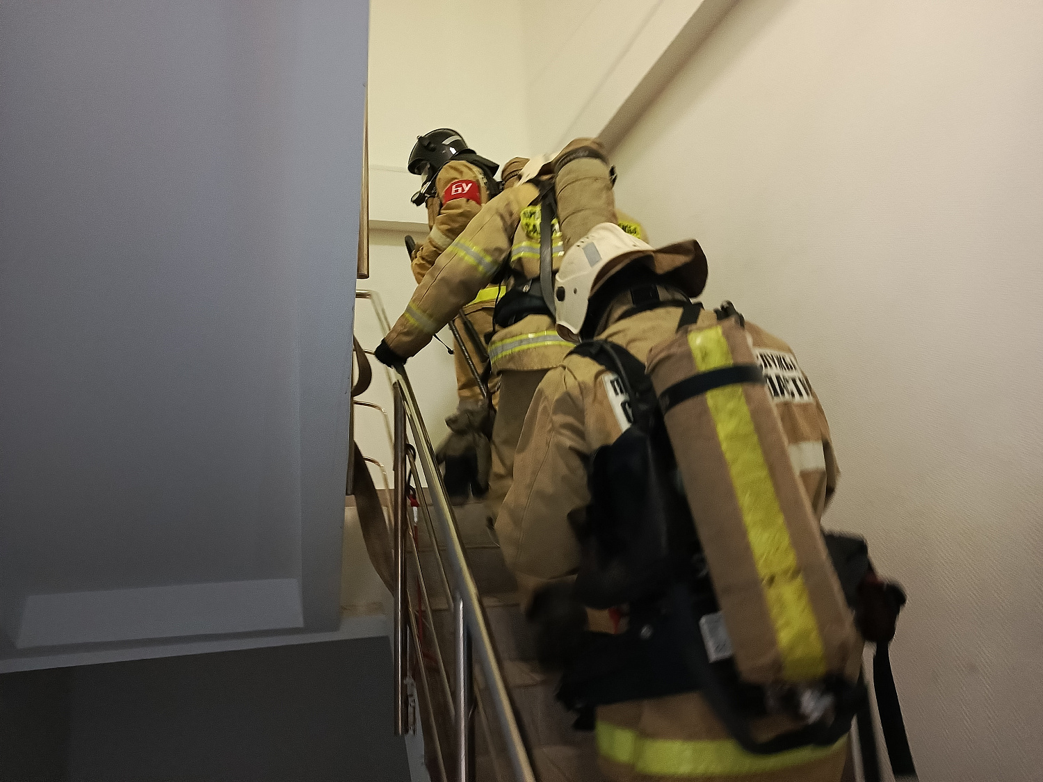 Богатовские огнеборцы в рамках контрольной проверки подразделения отработали алгоритм действий при пожаре