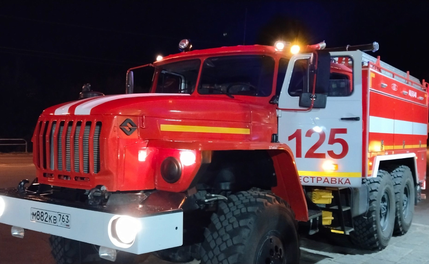 В селе Лозовое Пестравского района в нежилом доме произошёл пожар 