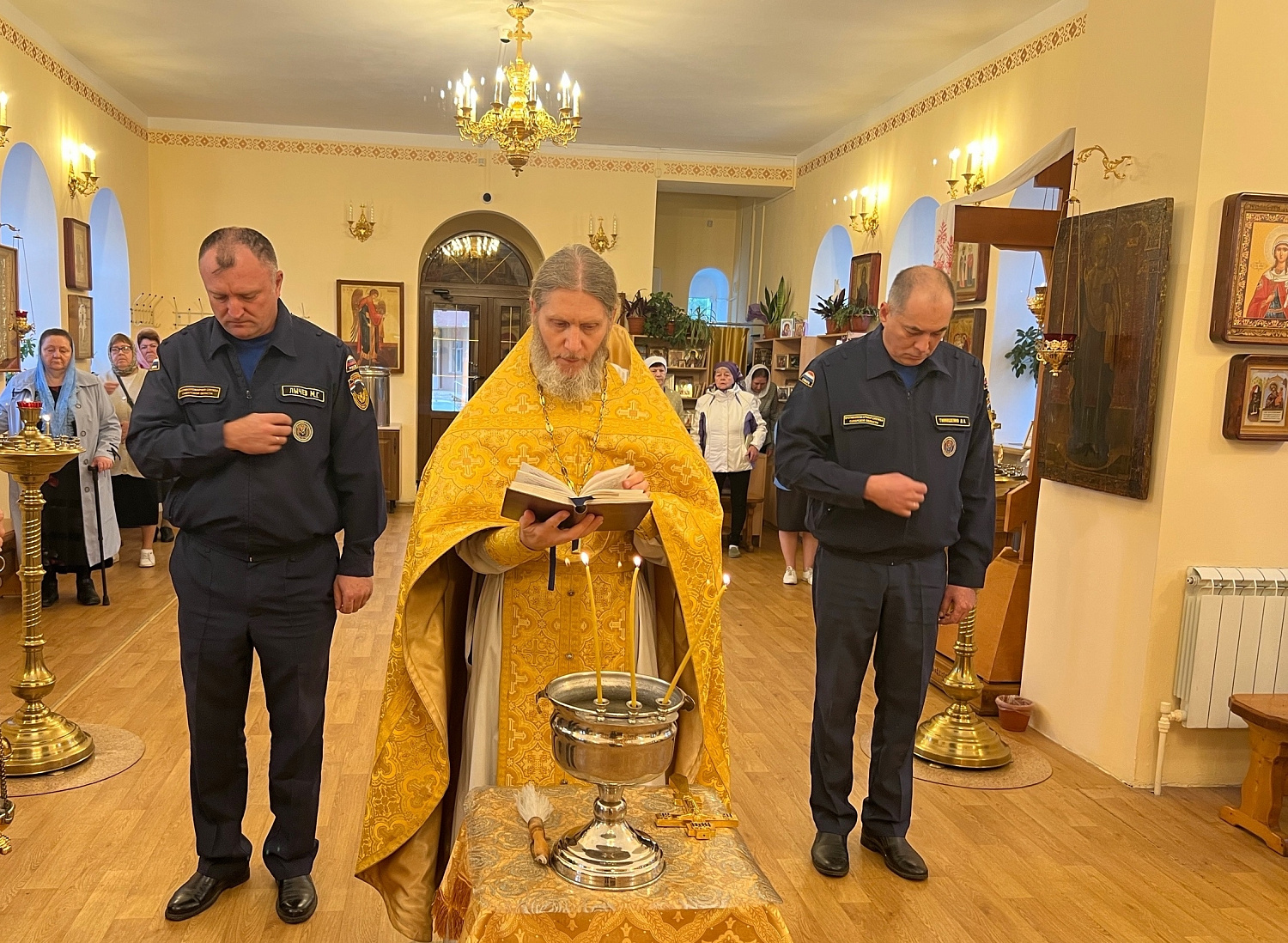 Благодарственные молебны в честь праздника иконы Божией Матери «Неопалимая Купина»