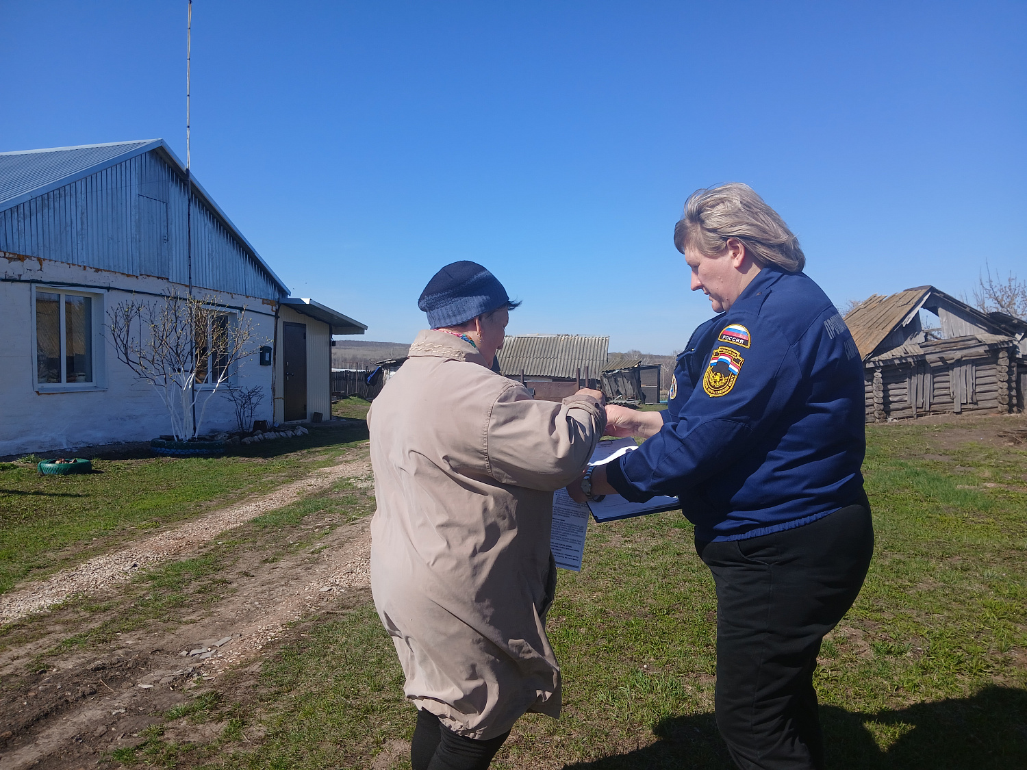 В Сергиевском районе продолжаются беседы о пожарной безопасности с населением