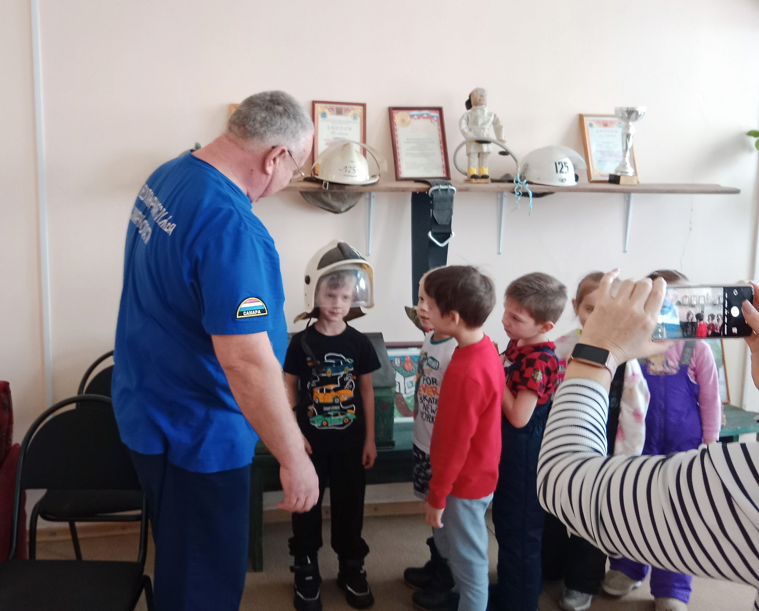 Повторяем противопожарные правила с нашим инструктором пожарно-спасательной части № 125 