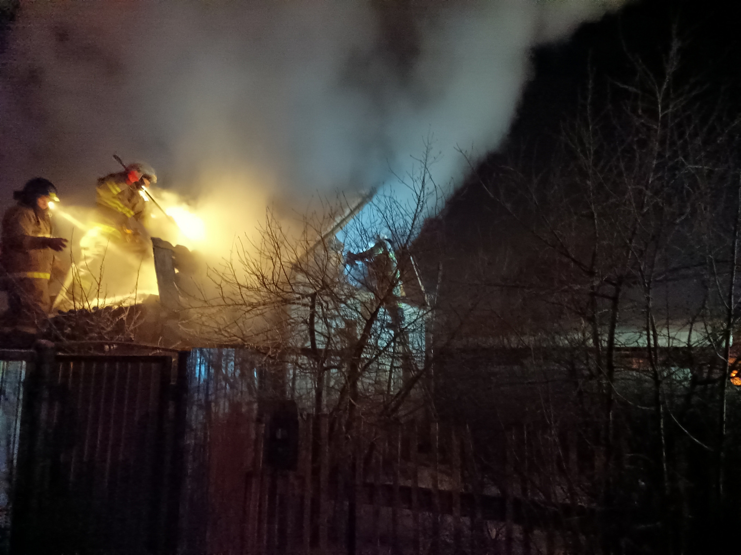 За прошедшие выходные в муниципальном районе Красноярский произошел 1 пожар