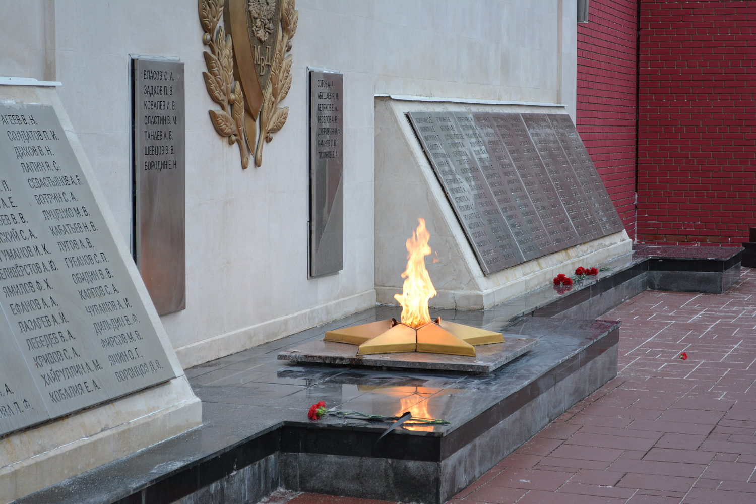 В Самаре почтили память сотрудников ОВД, погибших при исполнении служебных обязанностей