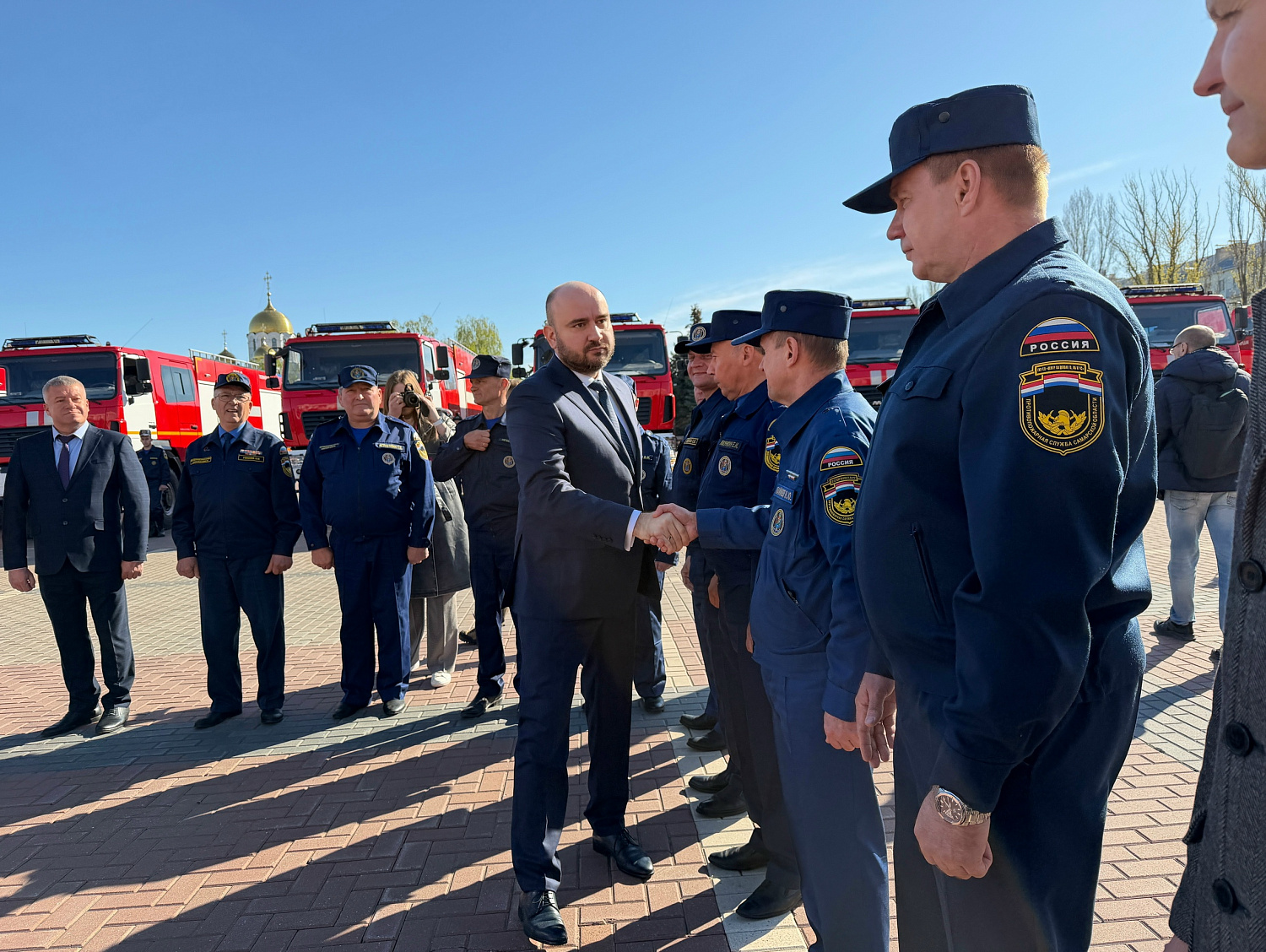 В День пожарной охраны Российской Федерации в Самаре прошла церемония передачи в пожарно-спасательные подразделения области новых спецавтомобилей