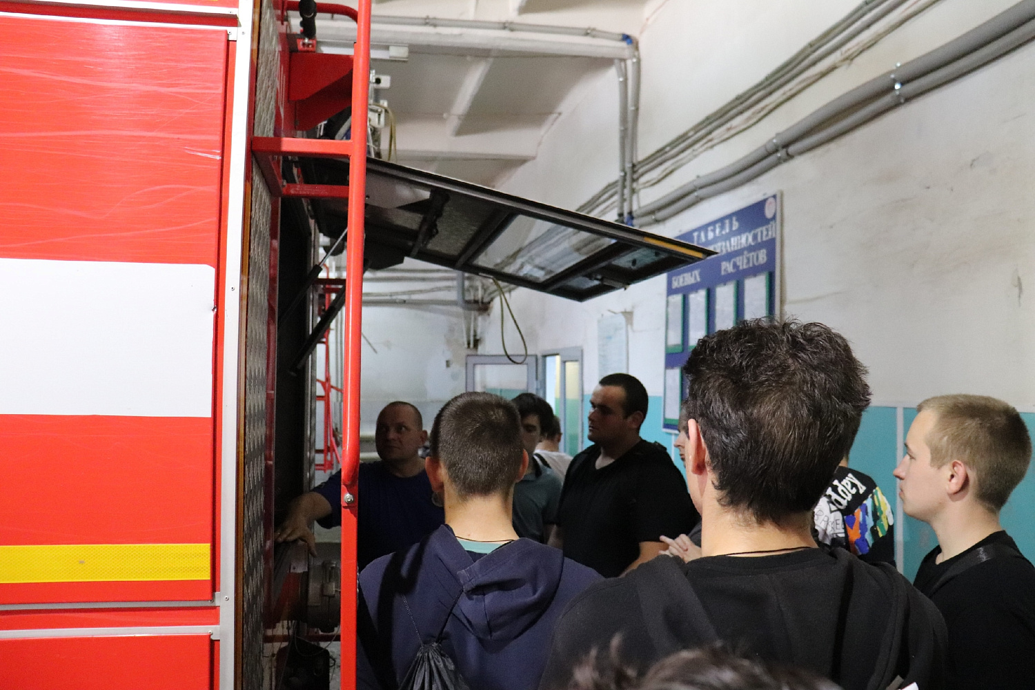 В Нефтегорском и Кинель-Черкасском районах прошли экскурсии, где ребятам рассказали о профессии пожарного