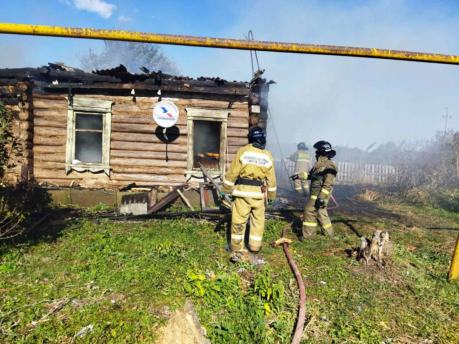 В Красноярском районе 22 сентября горел частный дом на площади 60 квадратных метров