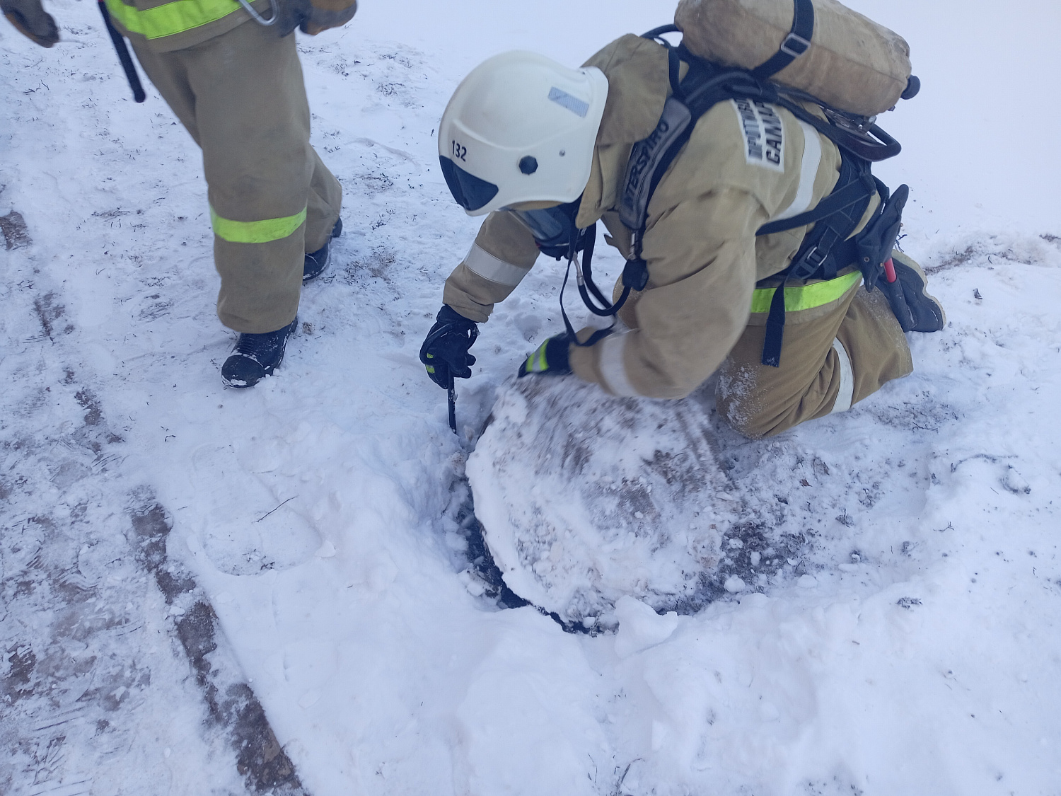 Большеглушицкие пожарные успешно отработали нормативы в рамках пожарно-тактических учений