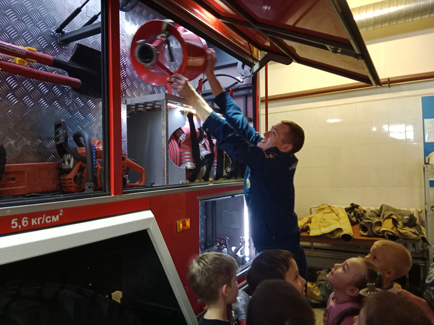 Повторяем противопожарные правила с нашим инструктором пожарно-спасательной части № 125 