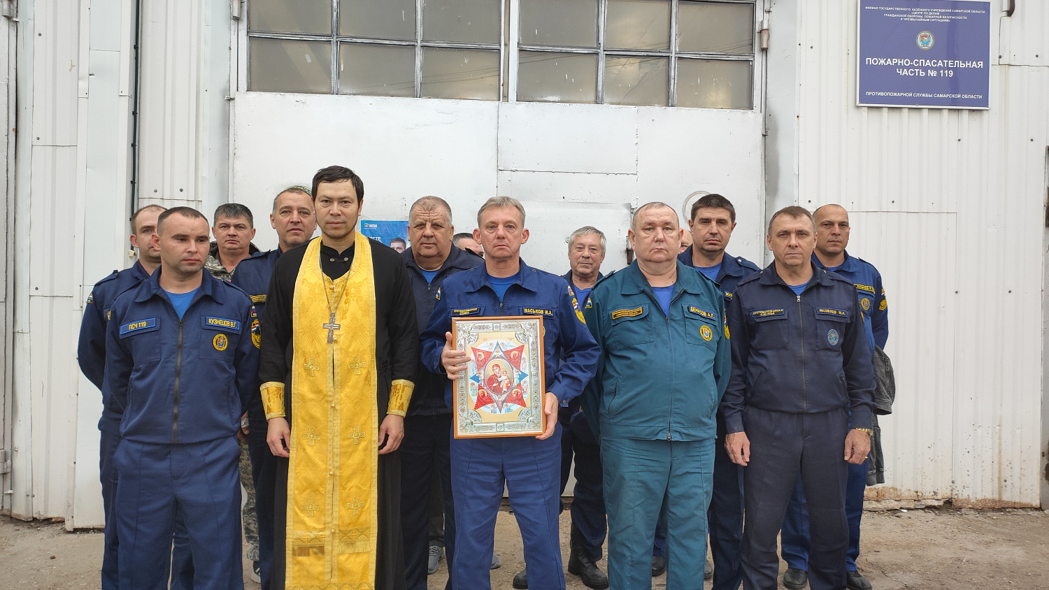 В честь праздника иконы Богородицы «Неопалимая Купина» сегодня проходят благодарственные молебны